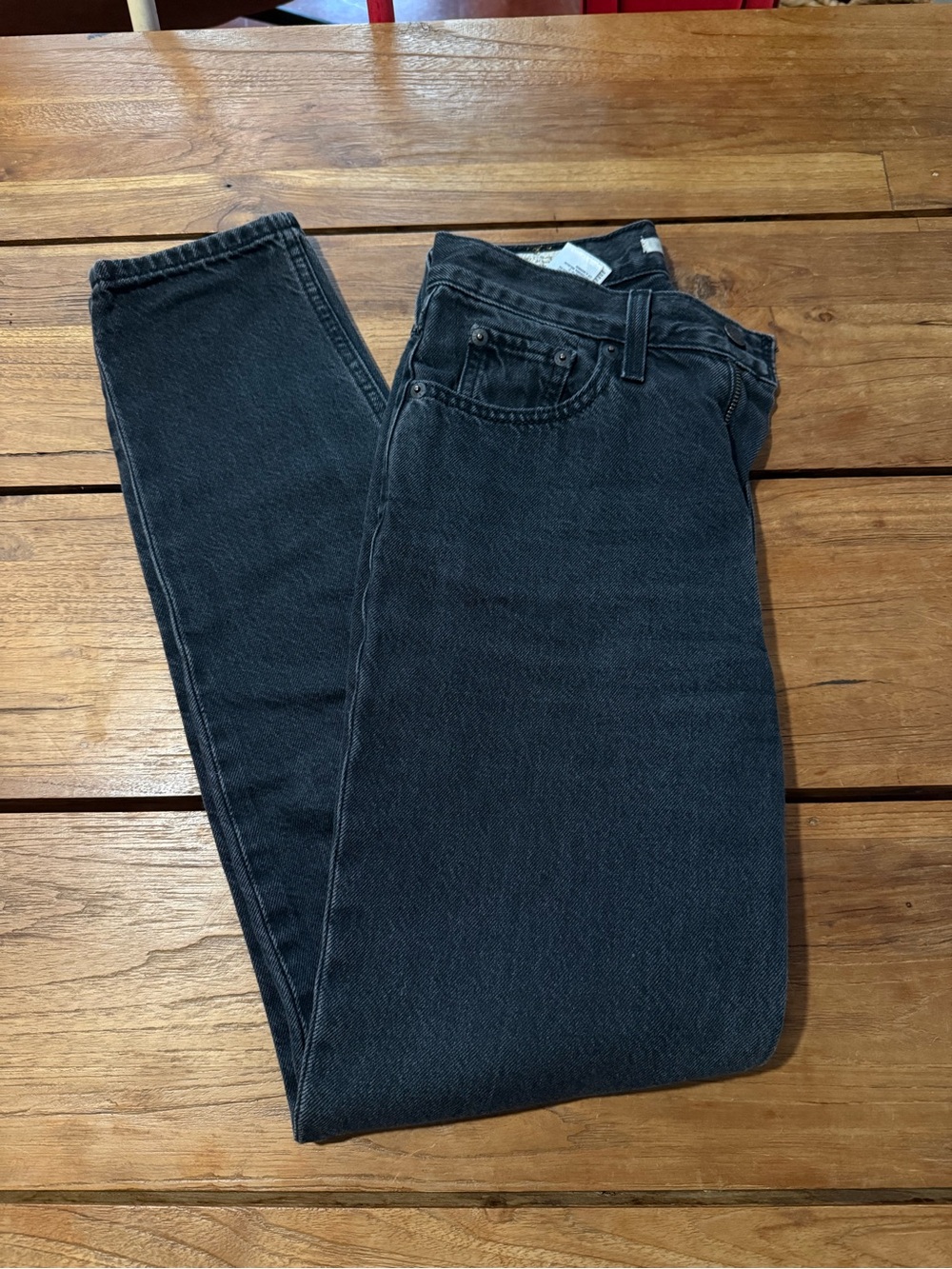 Levi's Black 80s Mom Jean